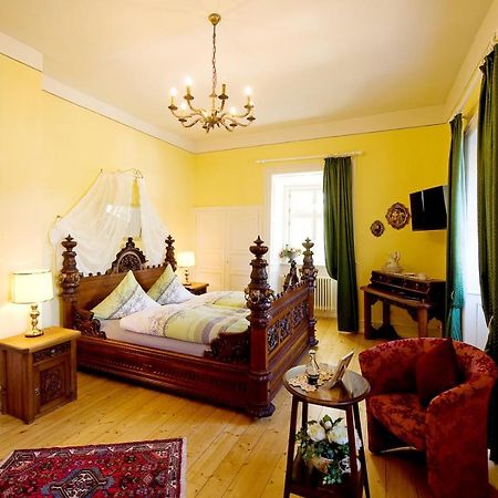 Schlosshotelgedern المظهر الخارجي الصورة