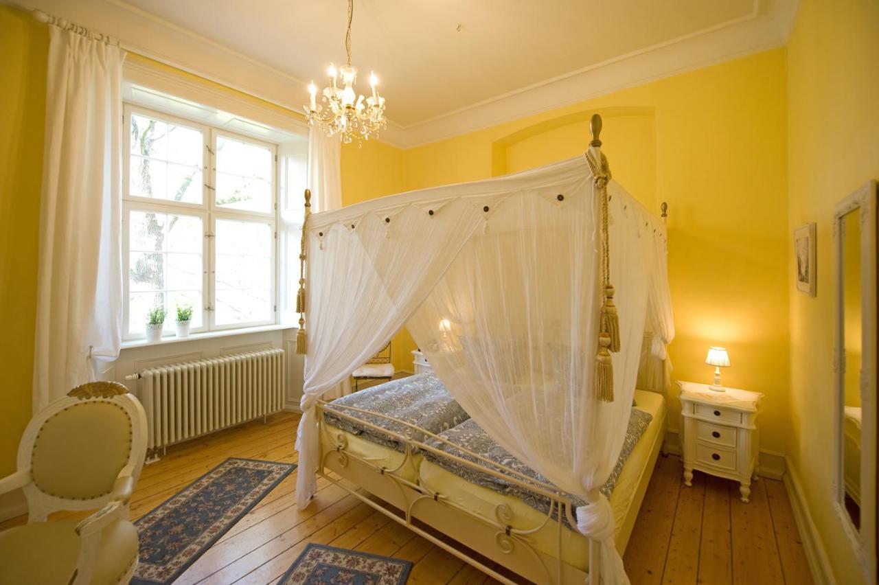 Schlosshotelgedern المظهر الخارجي الصورة