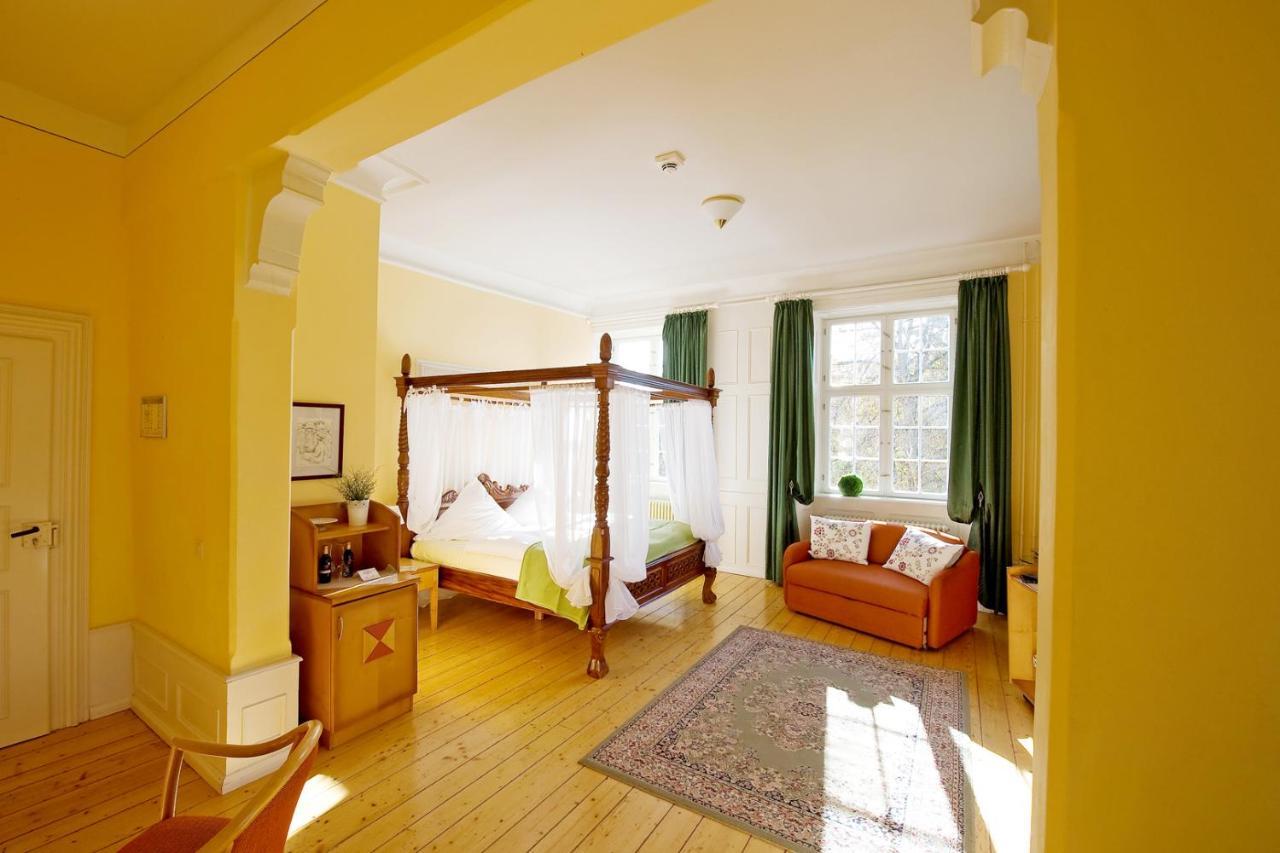 Schlosshotelgedern المظهر الخارجي الصورة